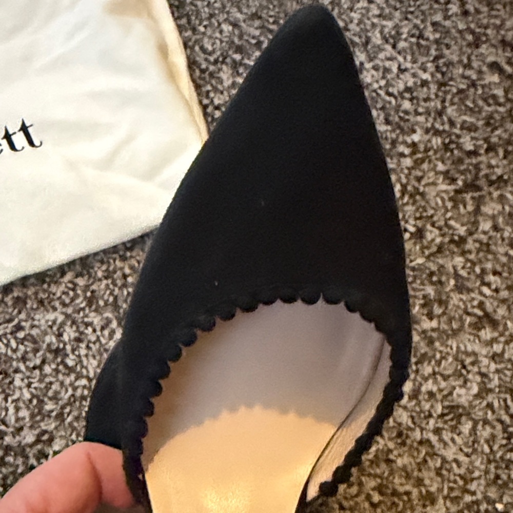 LK Bennett Black Scalloped Heels - Picture 6 of 6